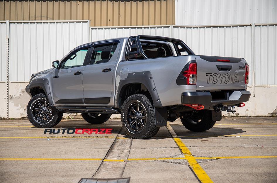 TOYOTA HILUX N80 4WD MAVERICK GLOSS BLACK MILLED ACCENTS